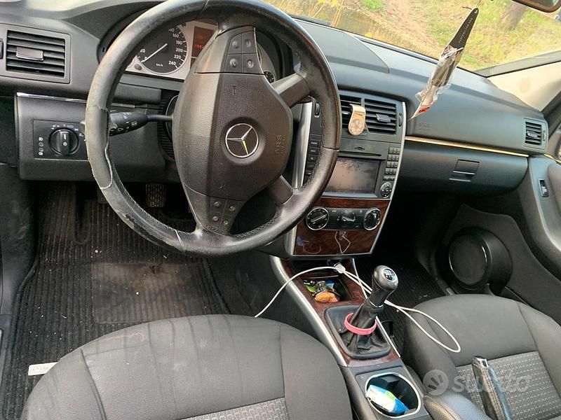 Usata Mercedes 200 Chrome 2008 Nero Monovolume