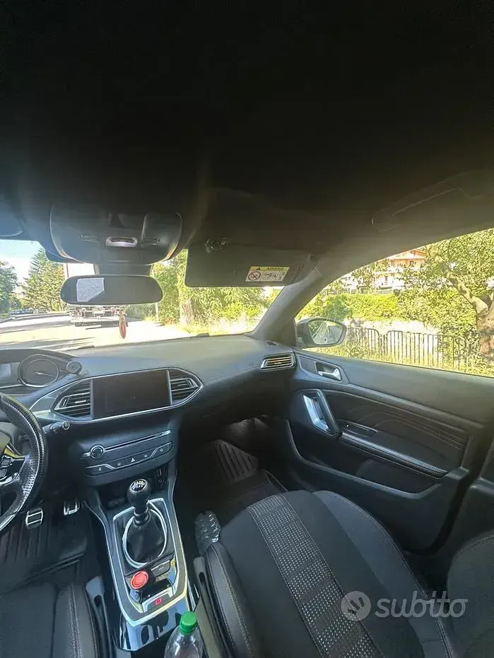 Usata Peugeot 308 GT-line 120 CV (88 kW) 2017 Bianco Berlina