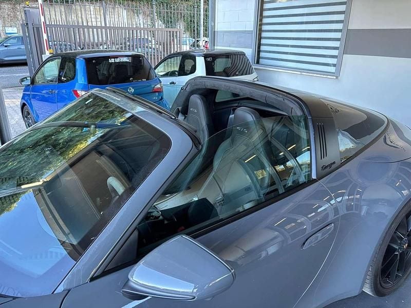 Usata Porsche 911 Carrera 4 GTS Targa 541 CV (397 kW) 2025 Grigio Cabrio