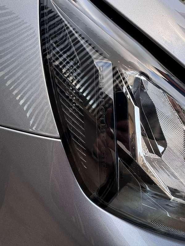 Usata Peugeot 2008 Allure 102 CV (75 kW) 2021 SUV