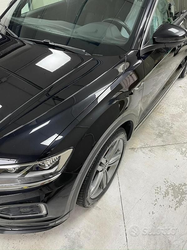 Usata VW T-Roc 150 CV (110 kW) 2021 Nero SUV
