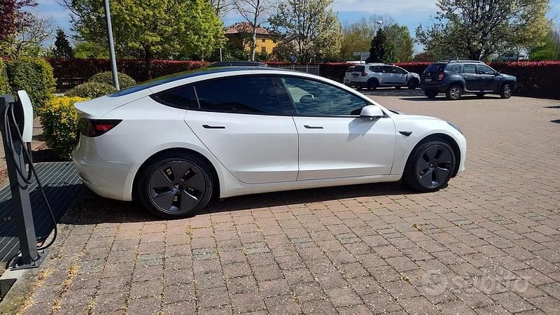 Usata Tesla Model 3 208 kW (283 CV) 2021 Bianco Berlina