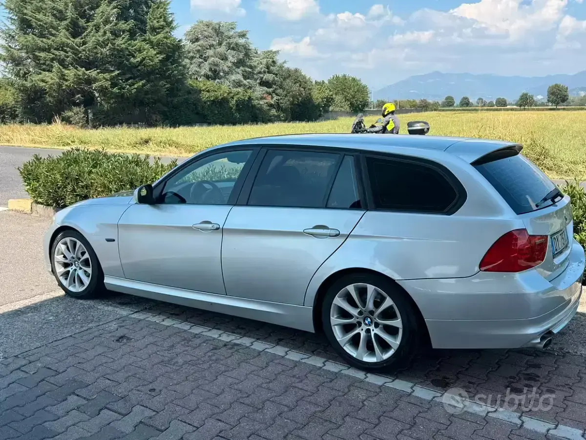 Usata BMW 320 177 CV (130 kW) 2009 Grigio Station wagon