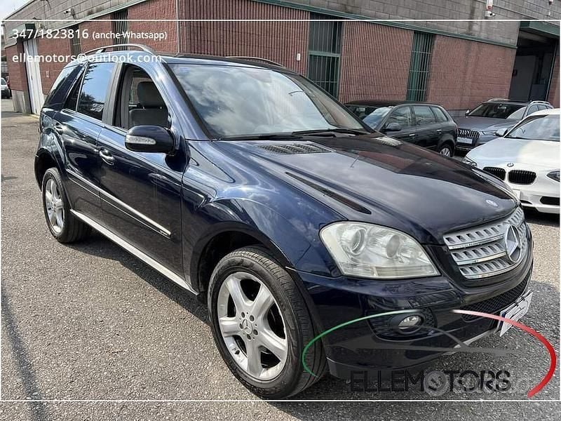 Usata Mercedes ML320 224 CV (164 kW) 2007 Nero SUV