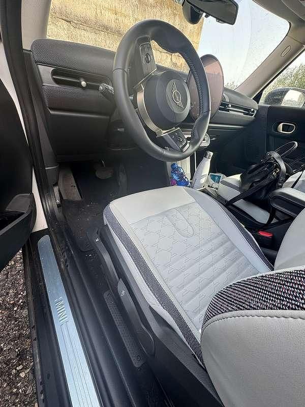 Usata Mini Cooper Classic 156 CV (114 kW) 2024 Bianco Utilitaria