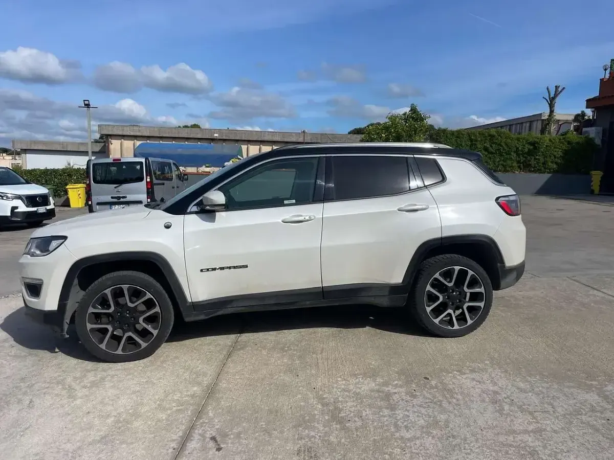 Usata Jeep Compass Limited 140 CV (102 kW) 2017 Bianco SUV