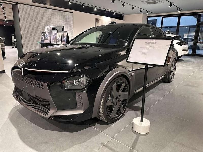 Nuova Lancia Ypsilon 206 kW (281 CV) 2025 533 Utilitaria