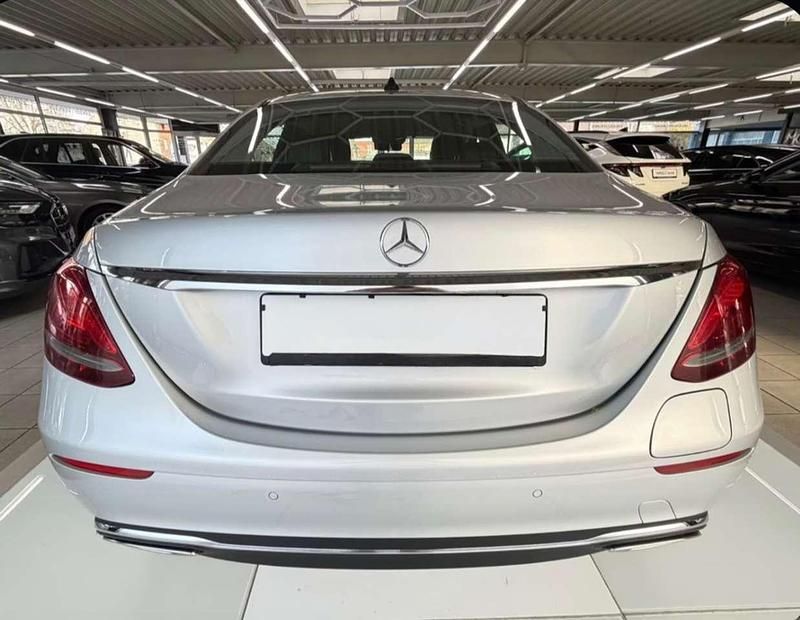 Gebraucht Mercedes E350 211 PS (155 kW) 2018 Silber Limousine