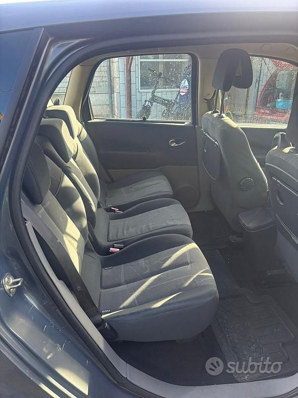 Usata Renault Scénic II 2007 Grigio Monovolume