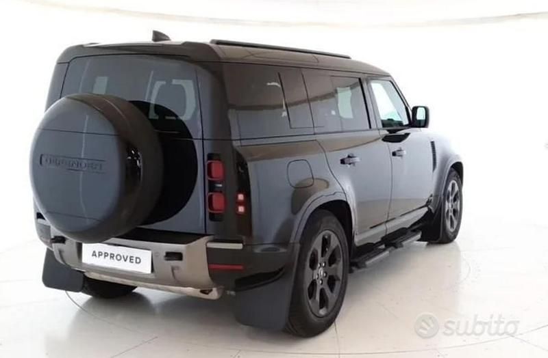 Usata Land Rover Defender 68 CV (50 kW) 2022 Grigio Station wagon