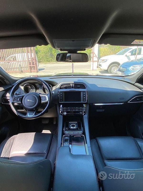 Usata Jaguar F-Pace R-Dynamic 180 CV (132 kW) 2019 SUV