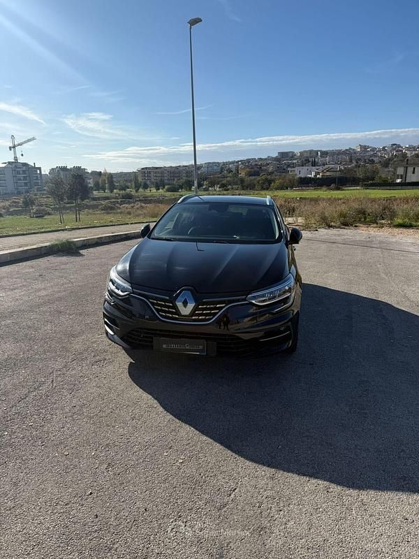 Usata Renault Mégane GrandTour Techno 116 CV (85 kW) 2023 Blu Station wagon