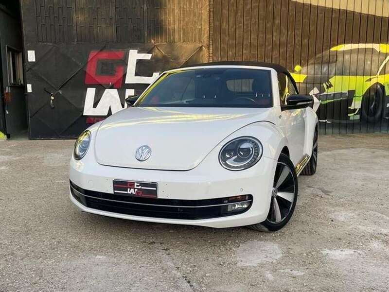 Usata VW Beetle Cabriolet Sportline 140 CV (102 kW) 2013 Bianco Cabrio