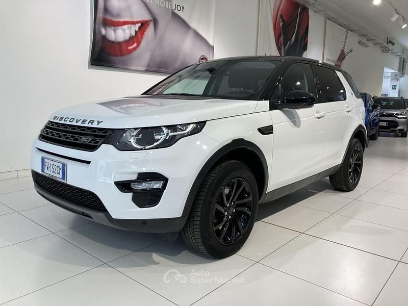 Bianco tetto nero Usata 2019 Land Rover Discovery Sport SE SUV | 17.900 € (Buon prezzo) - Immagine 1/4
