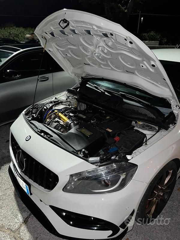 Usata Mercedes A250 281 CV (206 kW) 2014 Bianco Berlina