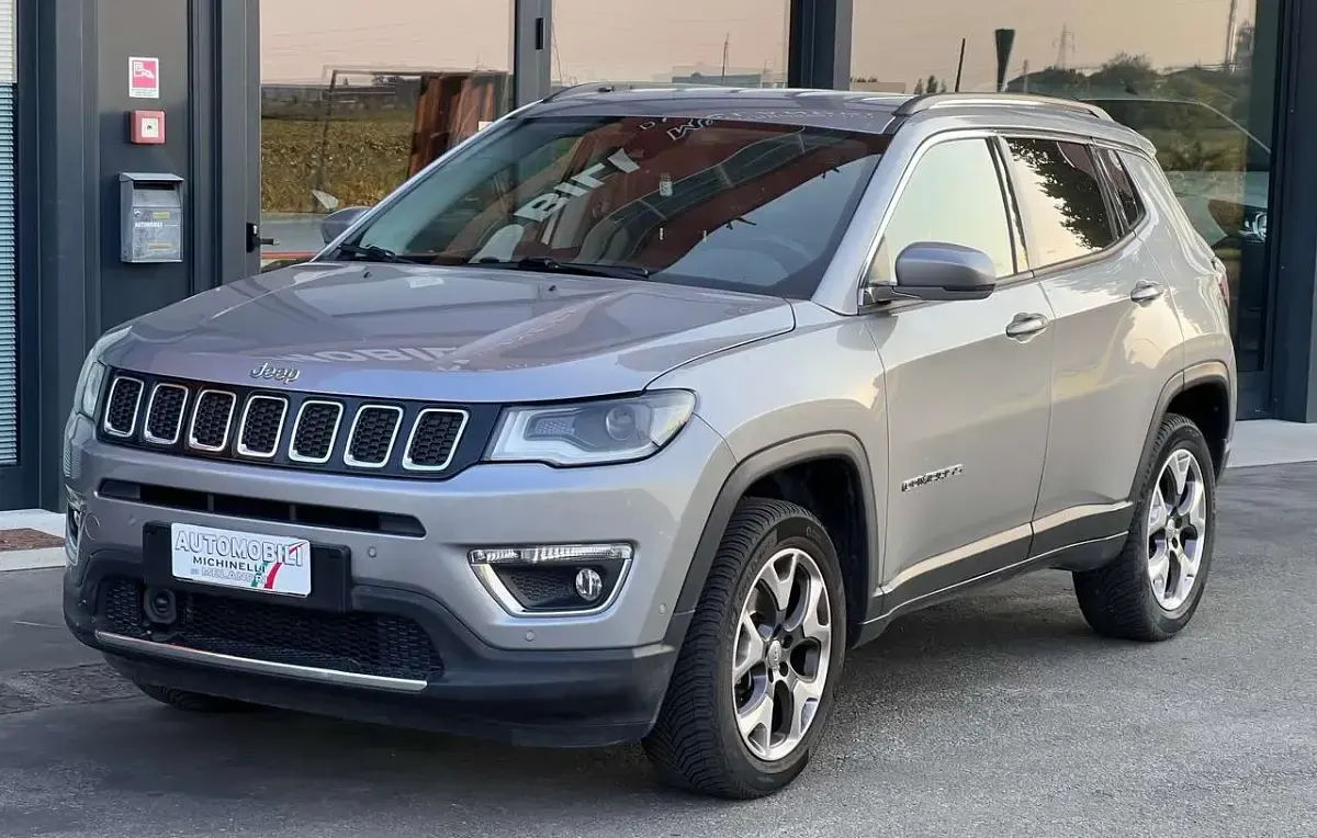 Usata Jeep Compass Limited 170 CV (125 kW) 2018 Argento SUV