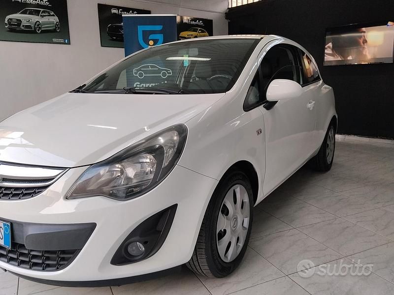 Usata Opel Corsa 2014 Bianco Utilitaria