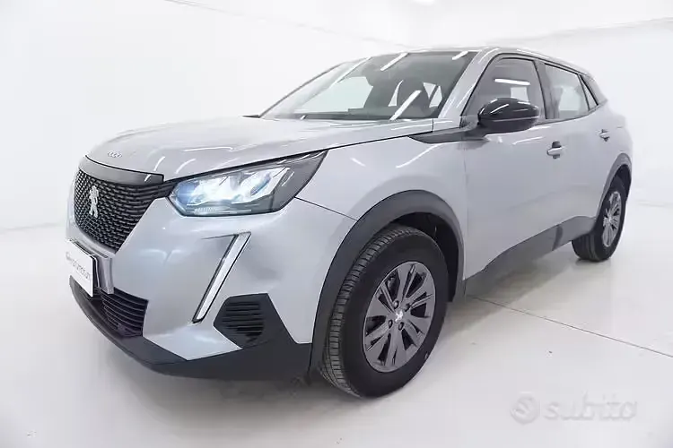 Usata Peugeot 2008 Active 131 CV (96 kW) 2021 Grigio SUV