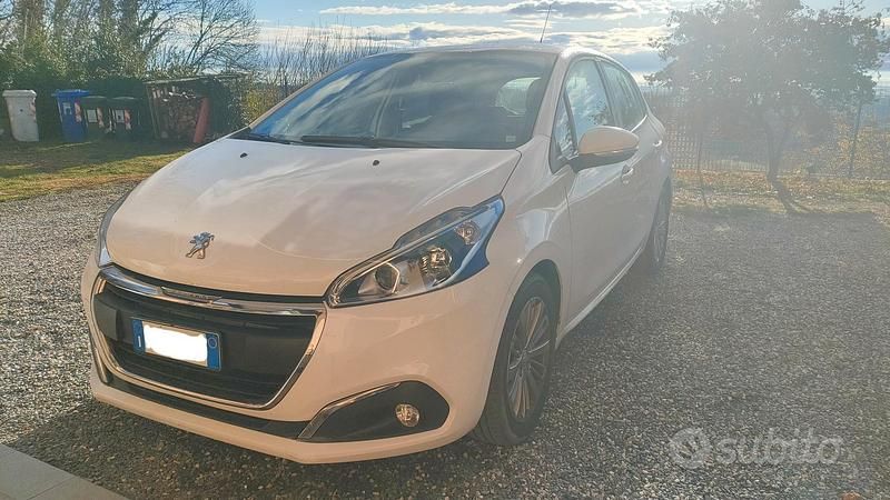 Usata Peugeot 208 Active 75 CV (55 kW) 2017 Bianco Utilitaria