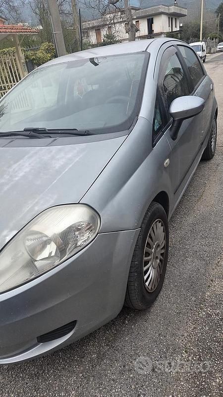 Usata Fiat Punto 75 CV (55 kW) 2007 Utilitaria