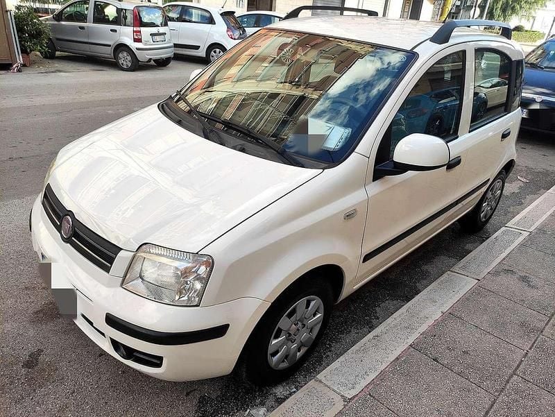 Bianco Usata 2009 Fiat Panda Due volumi | 4950 € (Buon prezzo) - Immagine 1/4