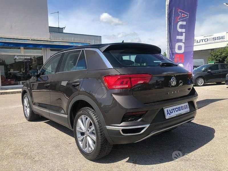 Usata VW T-Roc Business 116 CV (85 kW) 2019 Bronzo SUV