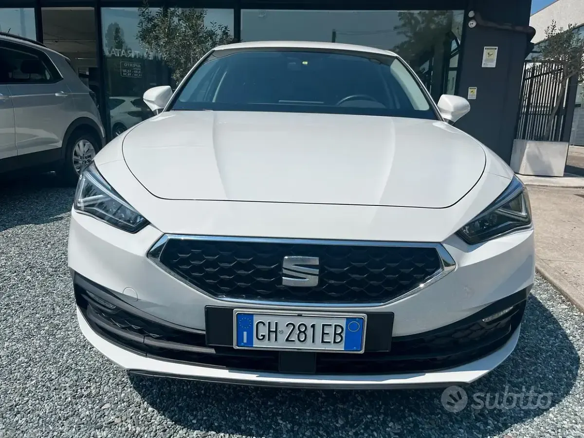 Usata Seat Leon Style 116 CV (85 kW) 2022 Bianco Berlina