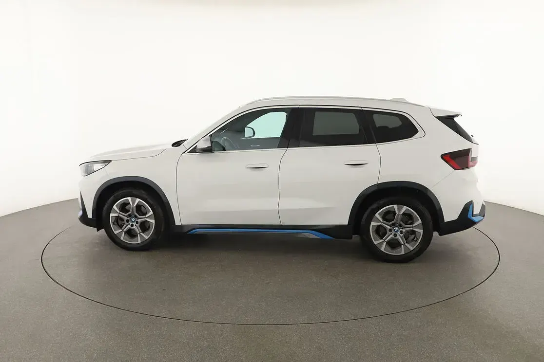 Usado BMW iX1 xLine 230 kW (313 CV) 2023 Blanco SUV