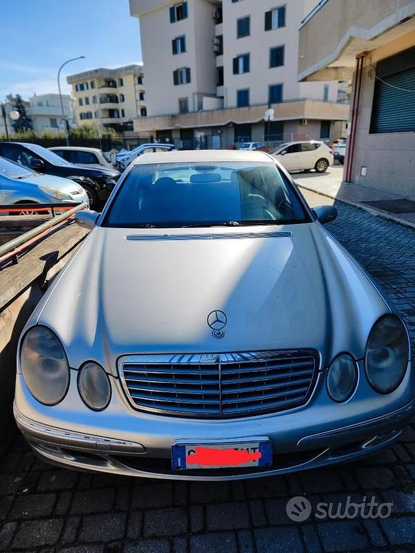 Usata Mercedes E220 2003 Grigio