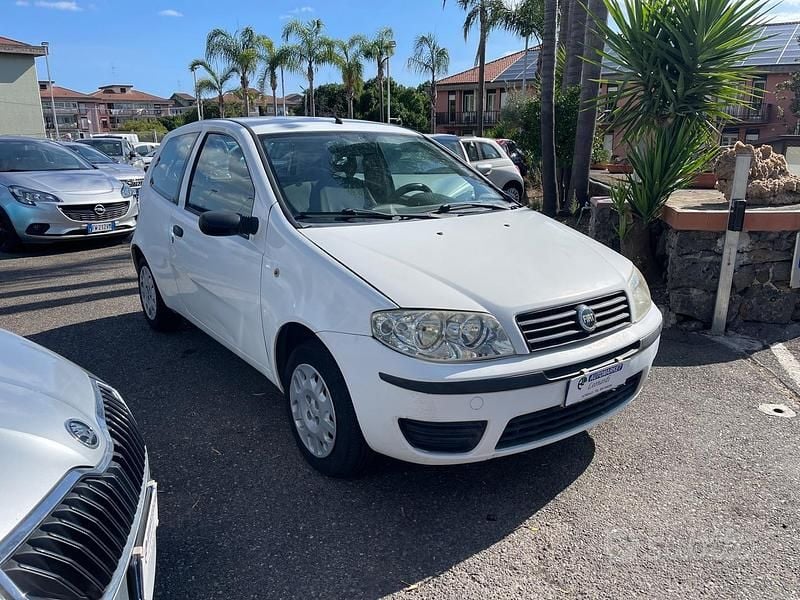 Usata Fiat Punto 60 CV (44 kW) 2008 Bianco Utilitaria
