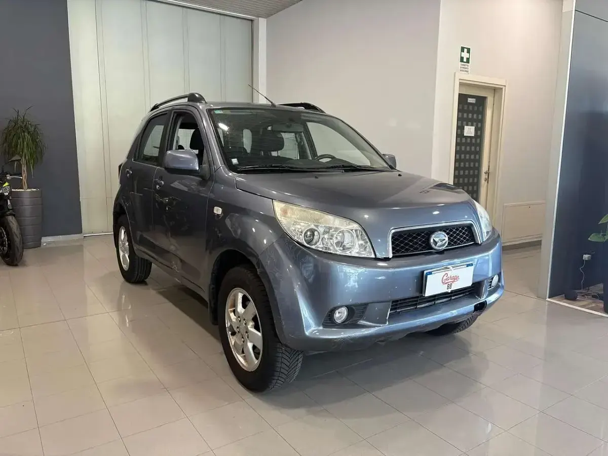 Usata Daihatsu Terios 86 CV (63 kW) 2007 Grigio metallizzato SUV