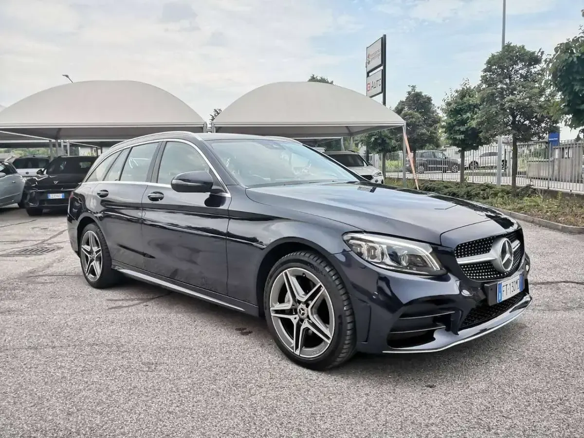Usata Mercedes C220 Premium 194 CV (142 kW) 2019 Blu/azzurro Station wagon