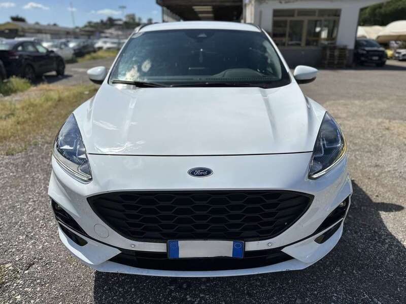 Usata Ford Kuga ST-Line 120 CV (88 kW) 2023 Bianco SUV