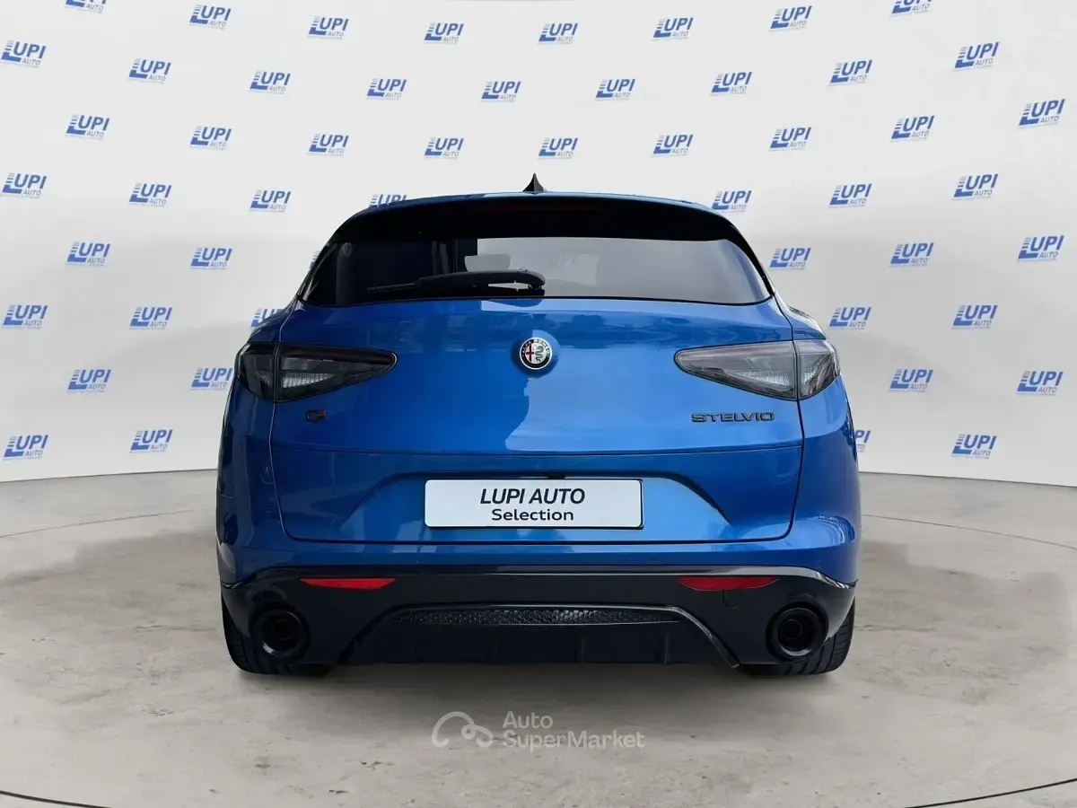 Usata Alfa Romeo Stelvio Veloce 209 CV (153 kW) 2025 Blu/azzurro SUV