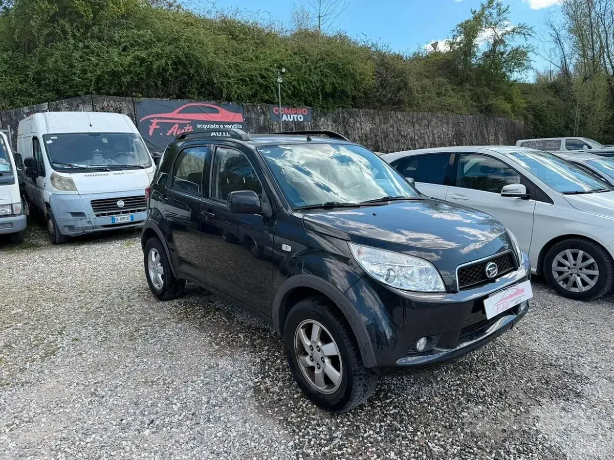 Usata Daihatsu Terios 86 CV (63 kW) 2006 Nero SUV
