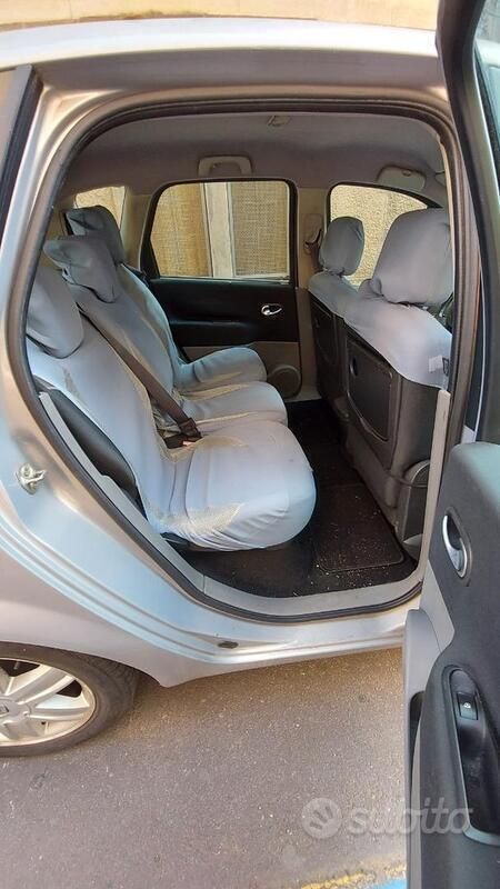 Usata Renault Scénic II 120 CV (88 kW) 2004 Grigio Monovolume