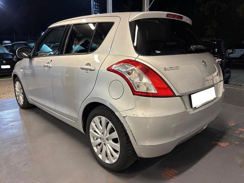Usata Suzuki Swift GL 75 CV (55 kW) 2011 Argento Utilitaria