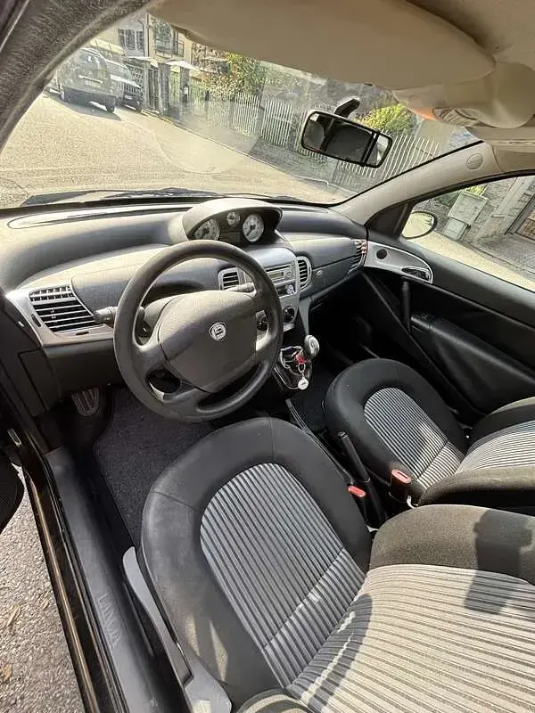 Usata Lancia Ypsilon 60 CV (44 kW) 2007 Utilitaria