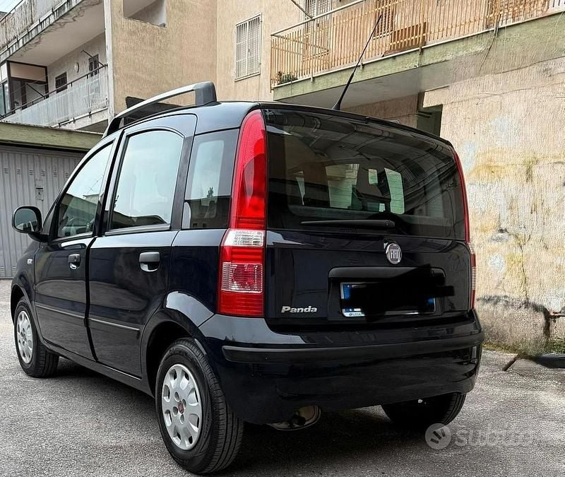 Usata Fiat Panda Active 69 CV (50 kW) 2011 Blu Utilitaria
