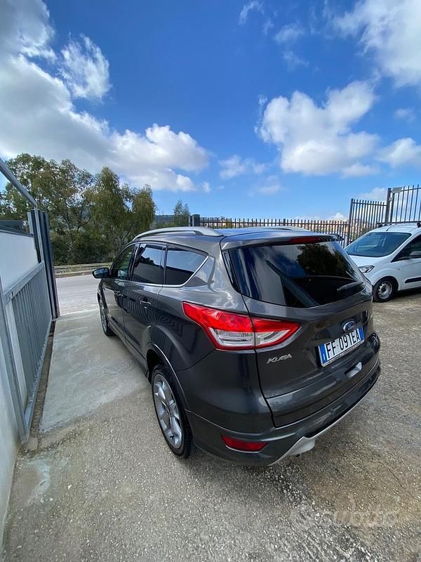 Usata Ford Kuga S 150 CV (110 kW) 2016 Grigio SUV