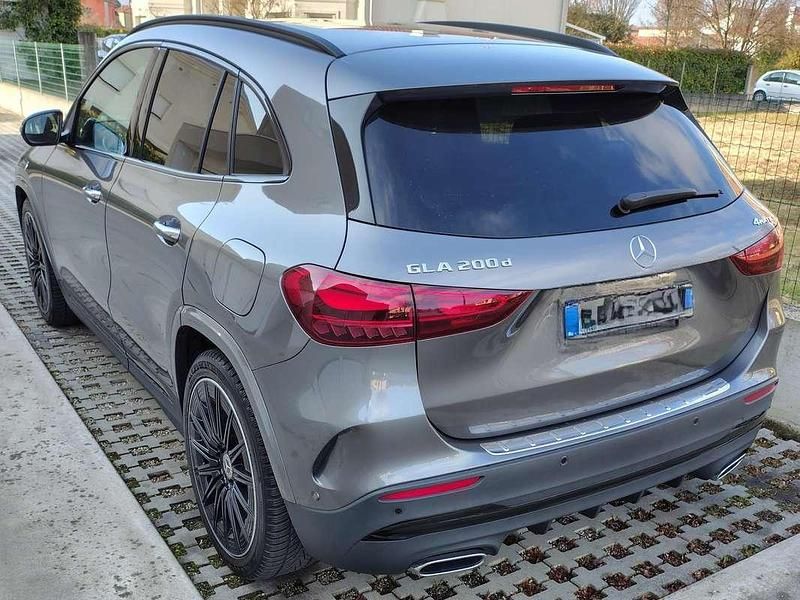 Usata Mercedes GLA200 AMG Line Premium Plus 150 CV (110 kW) 2024 Grigio SUV