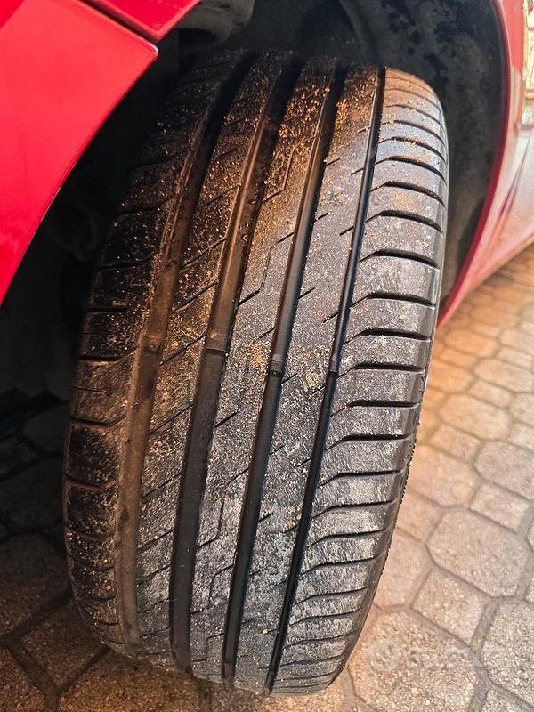 Usata Alfa Romeo Giulietta 2011 Rosso Utilitaria