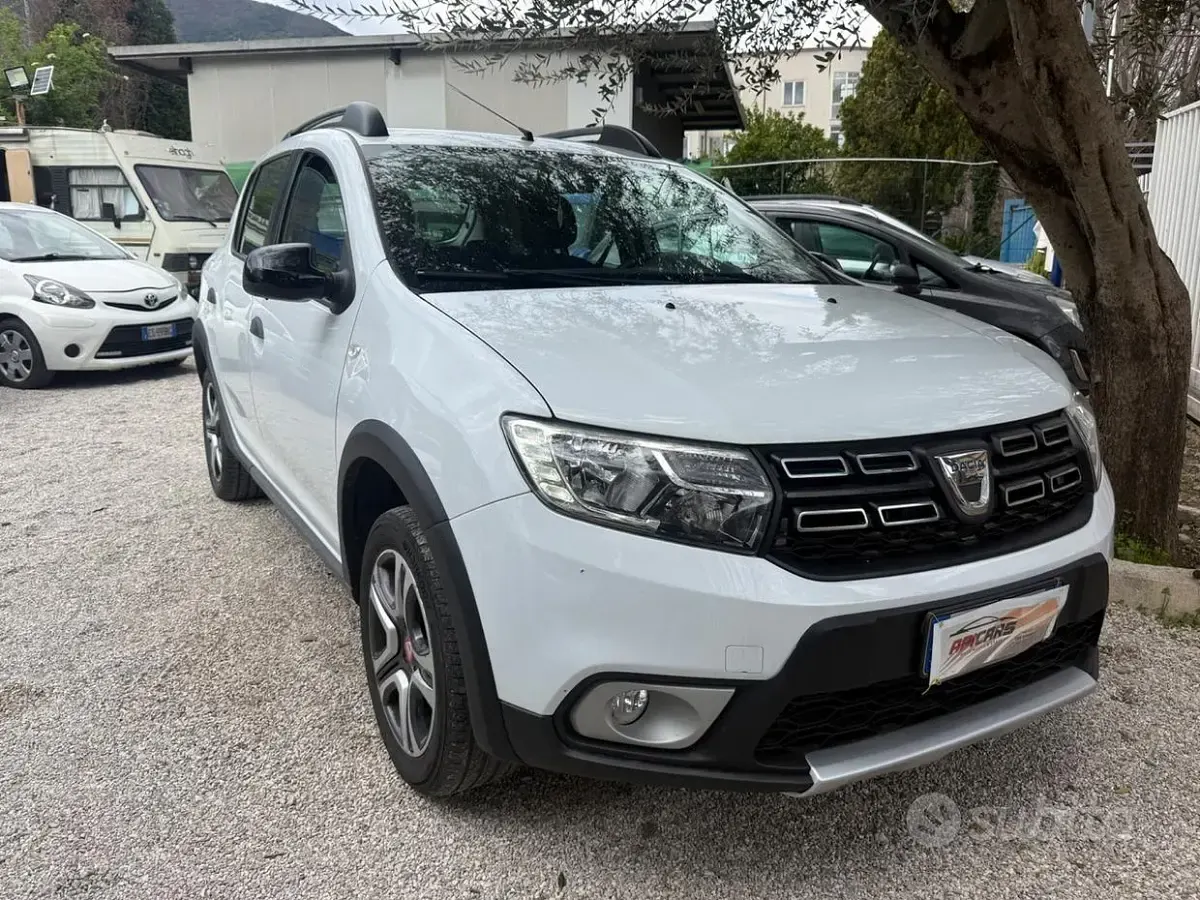 Usata Dacia Sandero Essentiel 90 CV (66 kW) 2019 Bianco Berlina