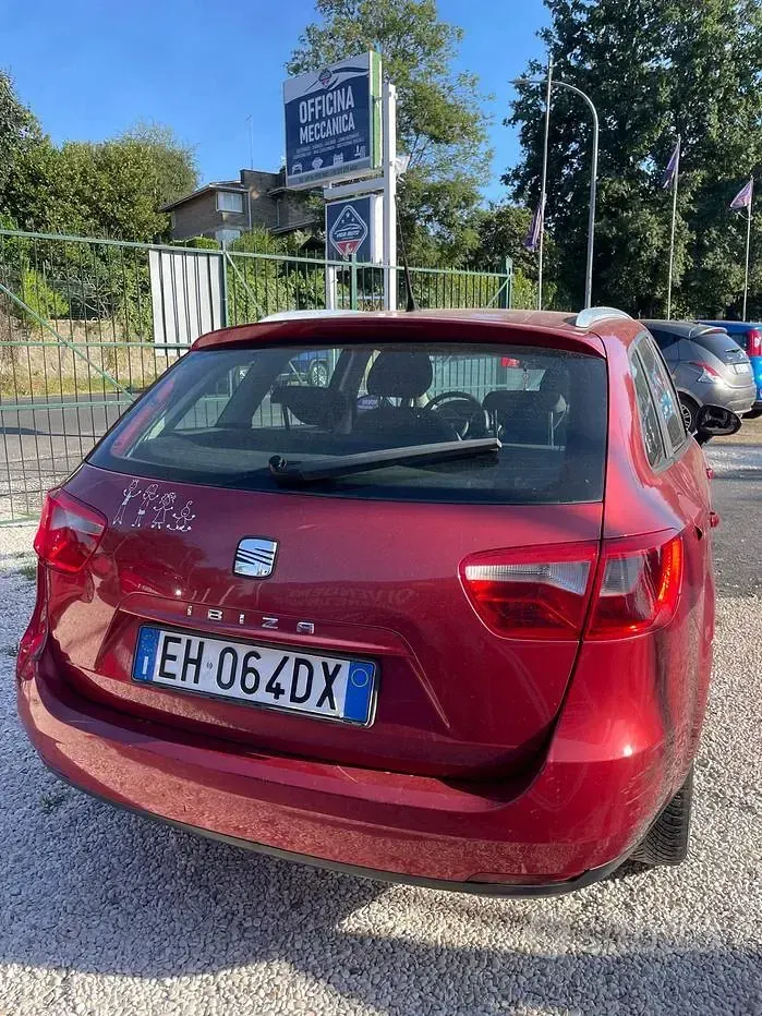 Usata Seat Ibiza ST Style 75 CV (55 kW) 2011 Rosso Station wagon
