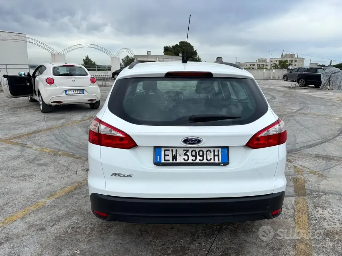 Usata Ford Focus Titanium 95 CV (69 kW) 2014 Bianco Station wagon