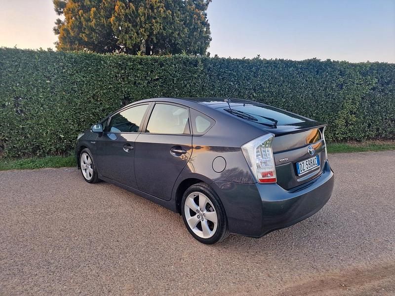 Usata Toyota Prius 99 CV (72 kW) 2009 Grigio Utilitaria