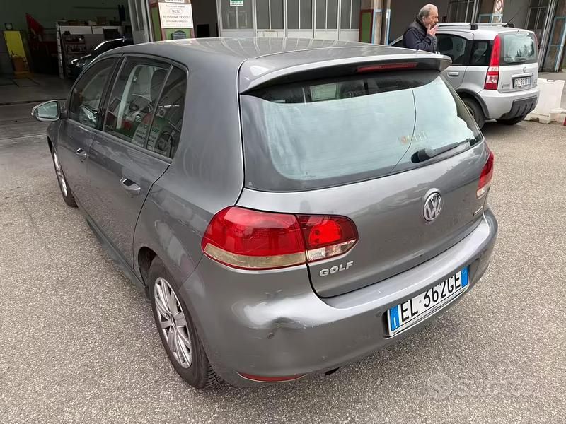 Usata VW Golf VII 105 CV (77 kW) 2012 Grigio Berlina