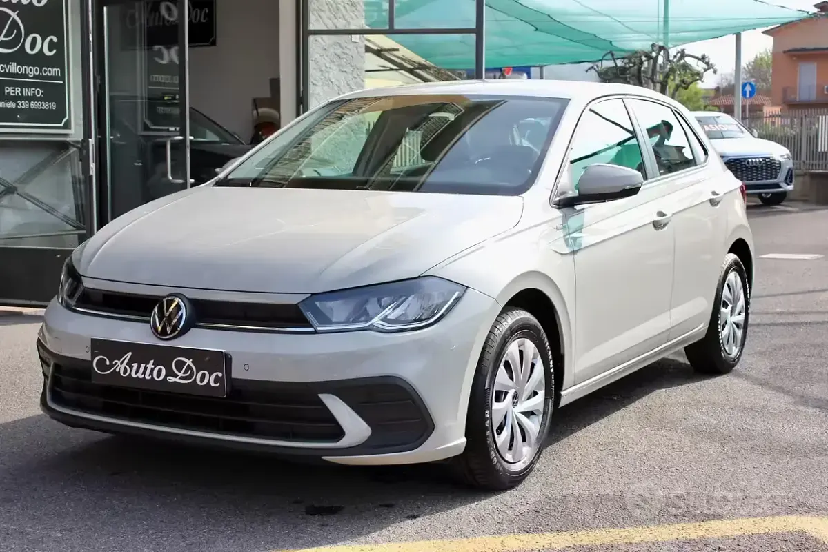 Usata VW Polo 80 CV (58 kW) 2023 Grigio Utilitaria