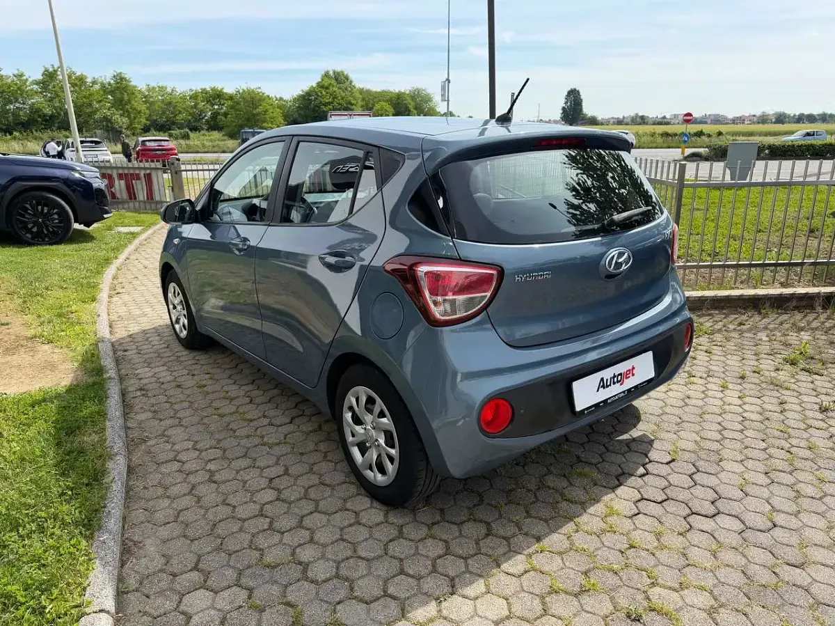 Usata Hyundai i10 Comfort 67 CV (49 kW) 2017 Blu/azzurro Utilitaria