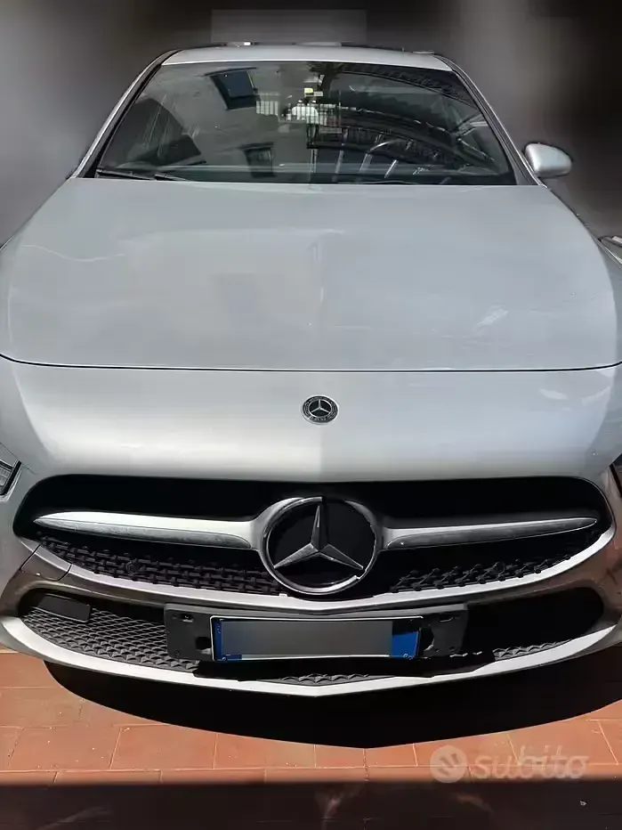 Usata Mercedes A180 136 CV (100 kW) 2019 Berlina